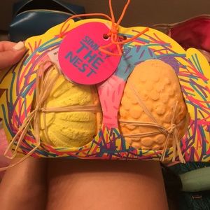 Lush bath bombs